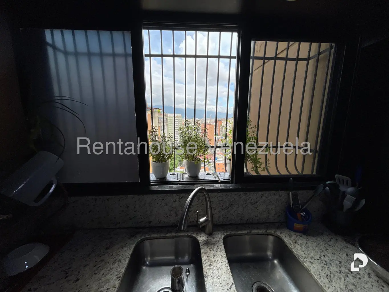 Apartamento en El Paraíso, Caracas – 13
