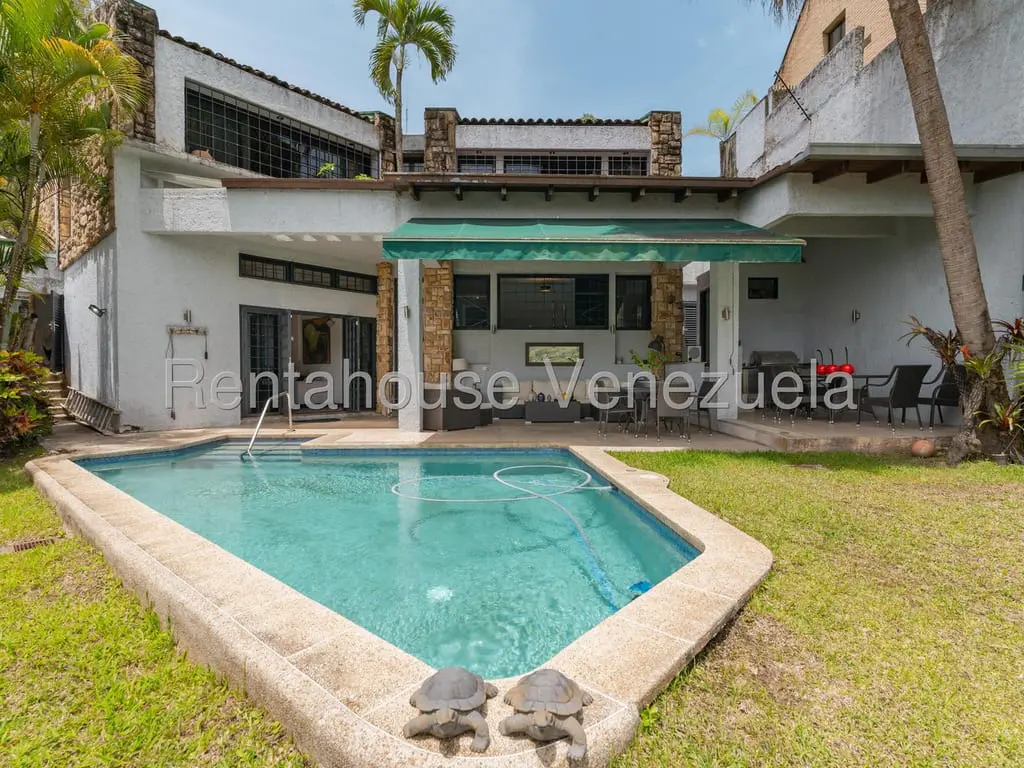 House in La Lagunita Country Club, Caracas - 1