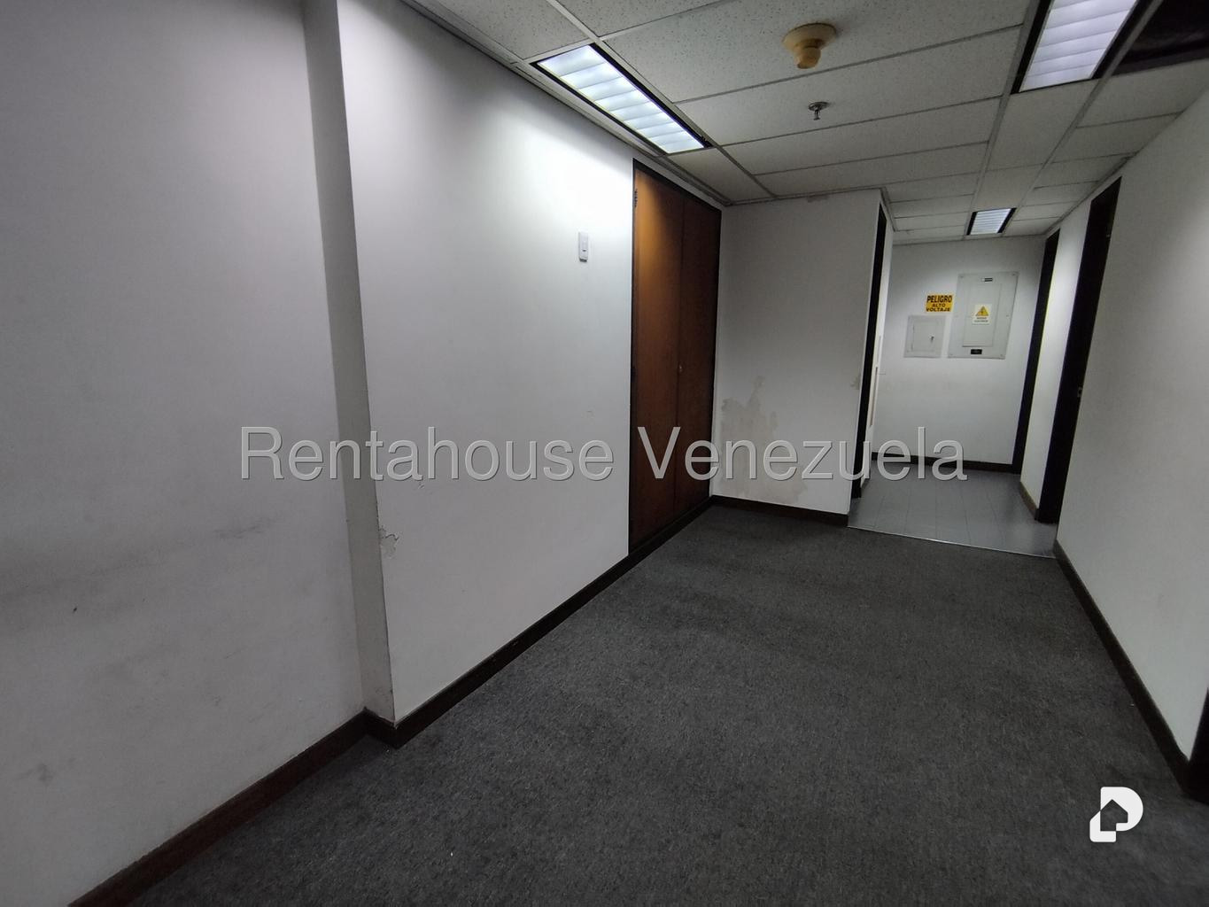 Oficina en Plaza Venezuela, Caracas – 9