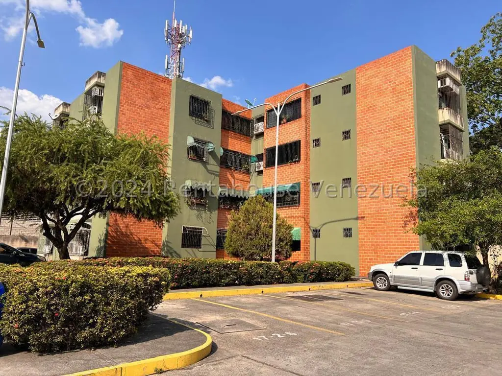 Apartment in Maracay - 1