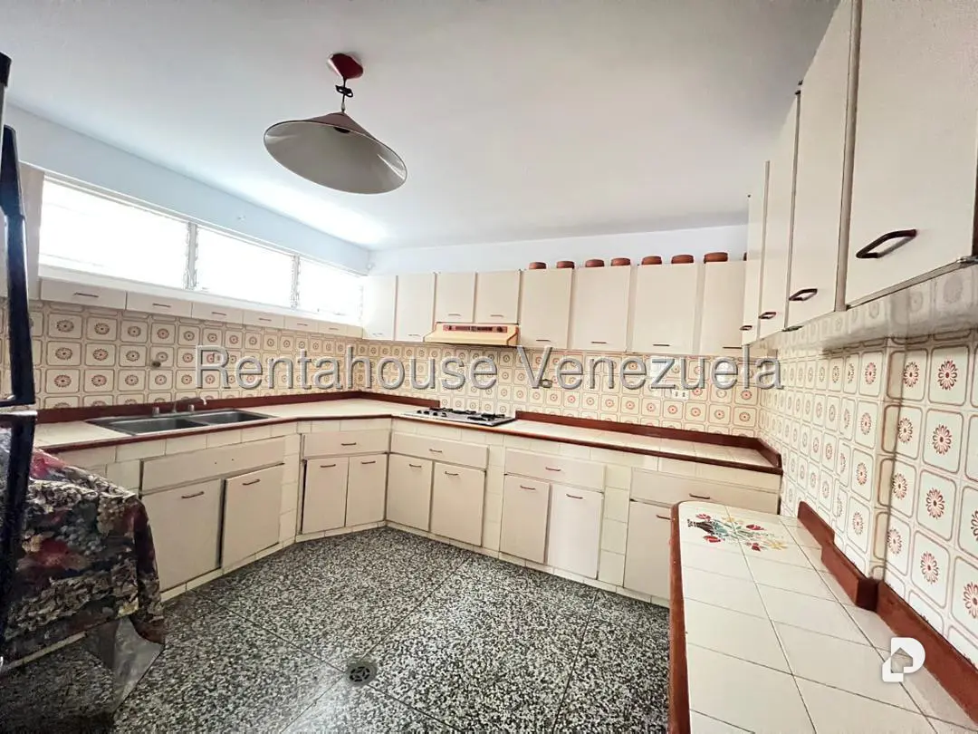 Casa en Prados del Este, Caracas – 19