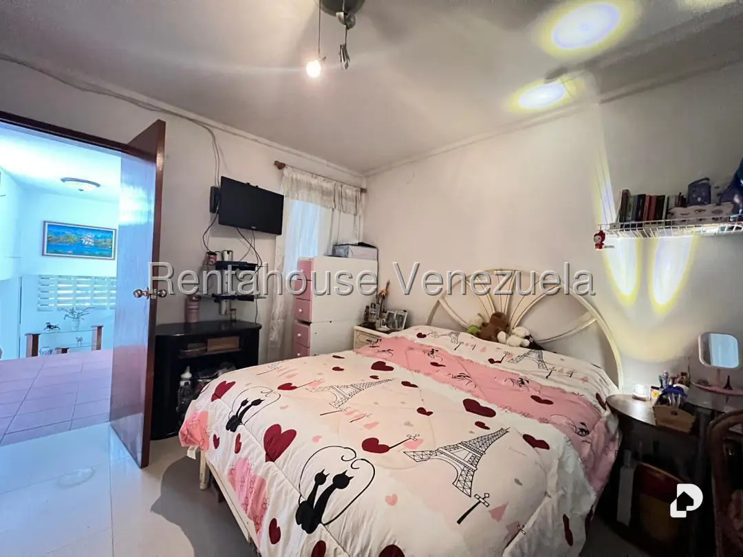 Casa en Prados del Este, Caracas – 17