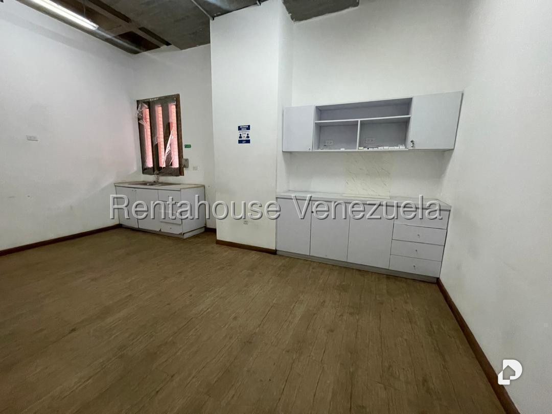 Oficina en El Valle, Caracas – 11