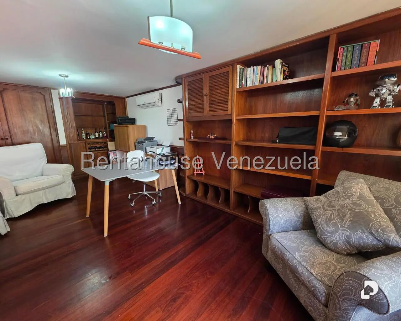 Casa en Prados del Este, Caracas – 30