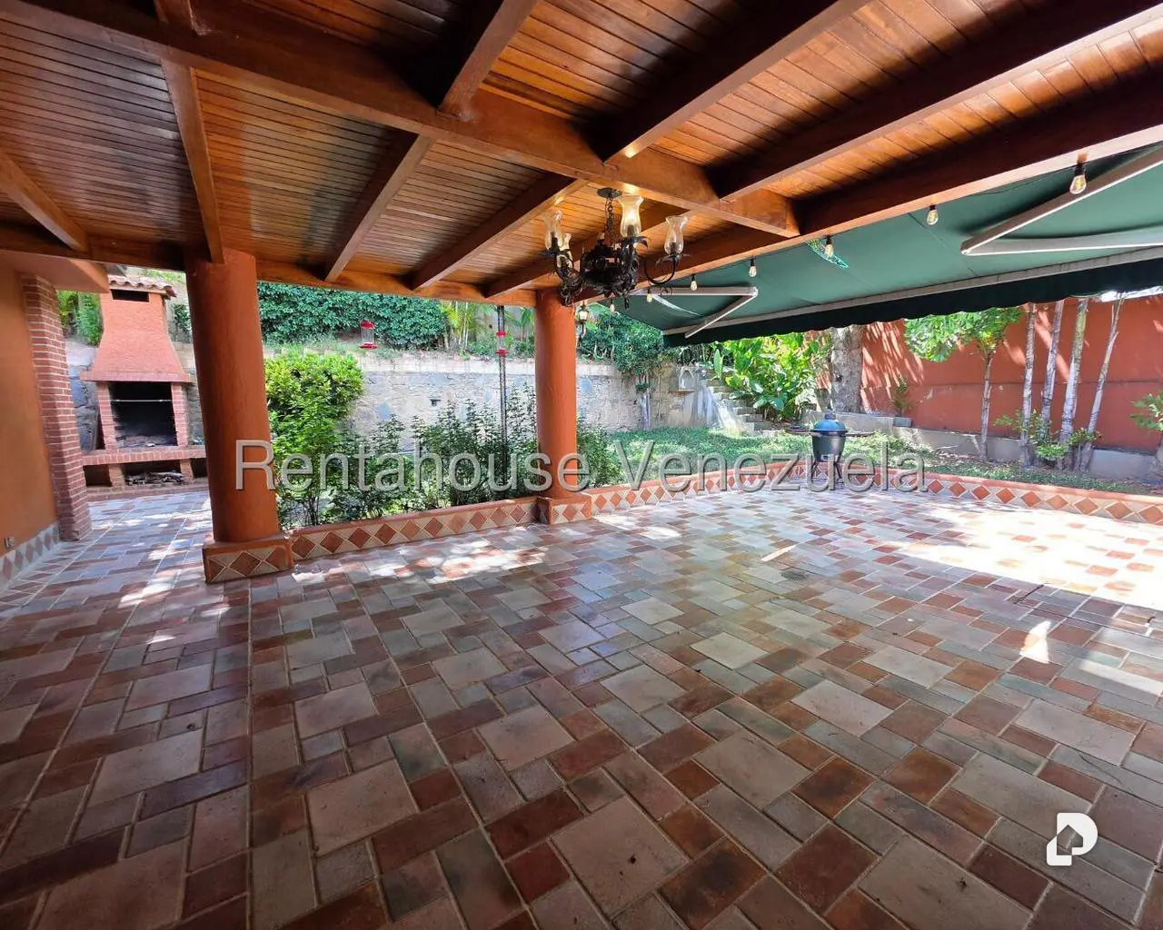 Casa en Prados del Este, Caracas – 23