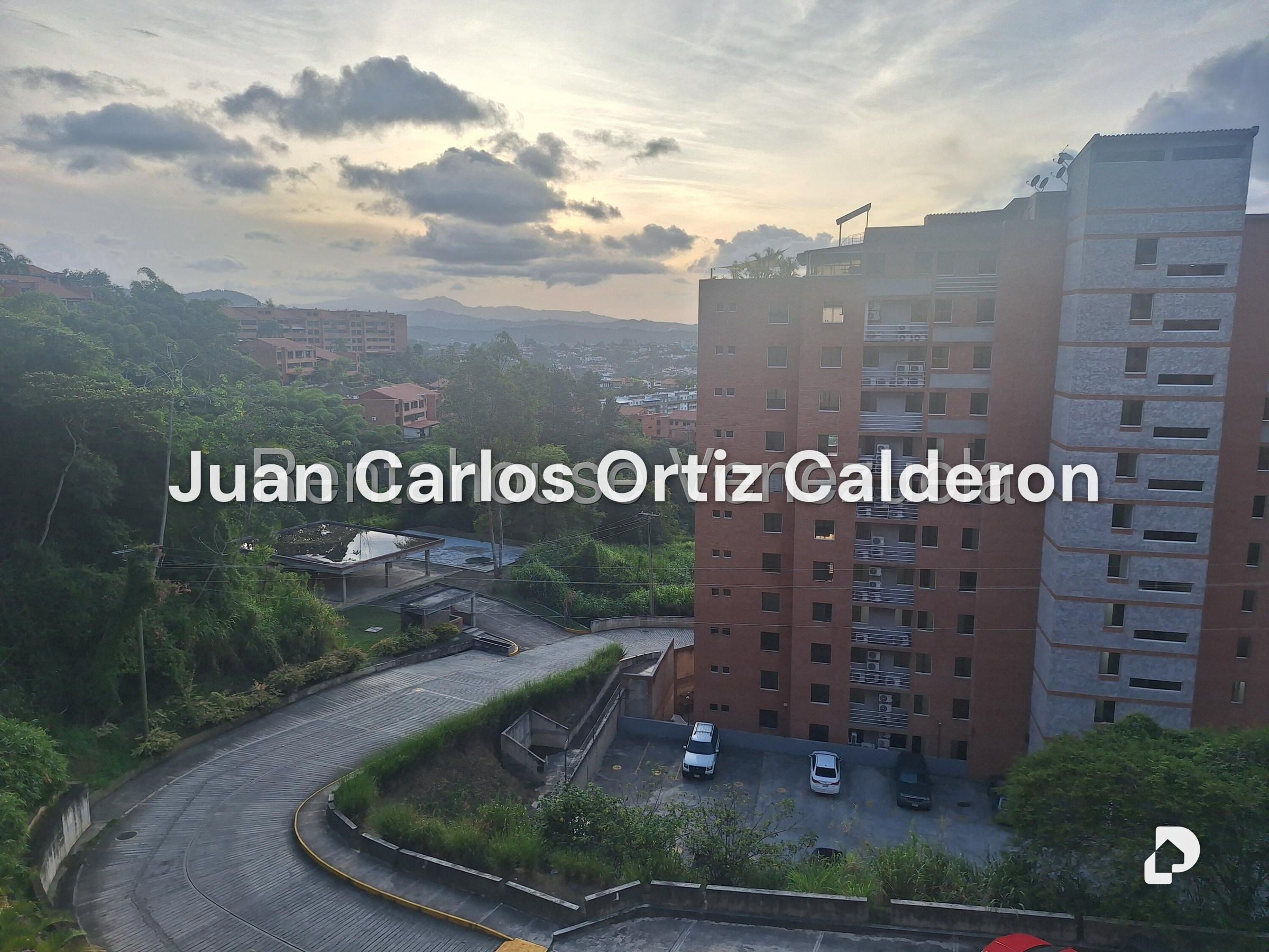 Apartamento en Colinas de La Tahona, Caracas – 16