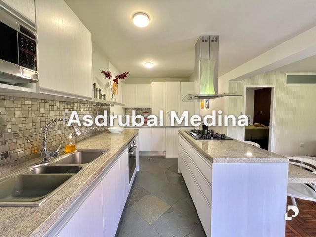 Apartamento en El Rosal, Caracas – 11