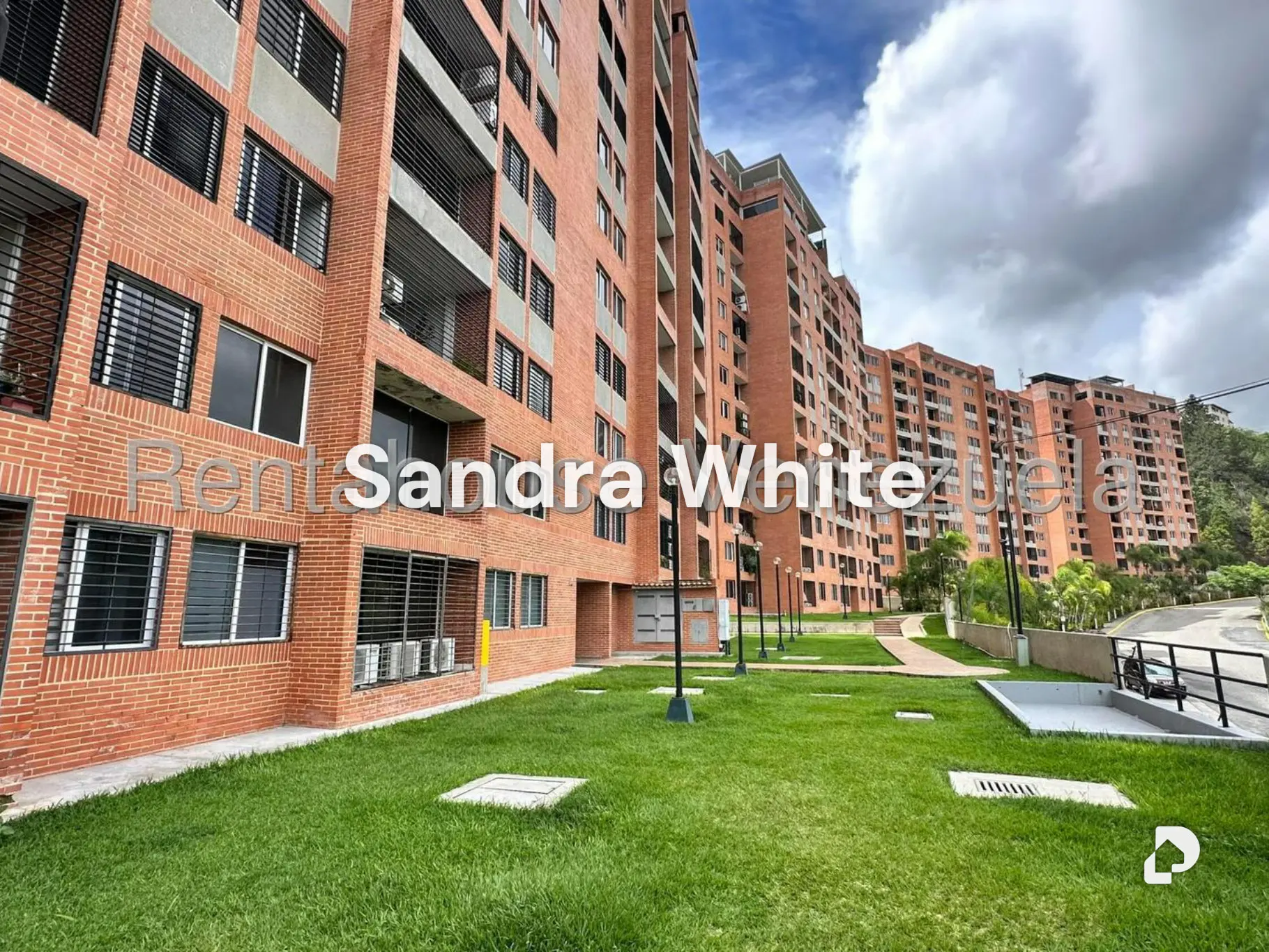 Apartamento en Colinas de La Tahona. 27-4401, Caracas – 2