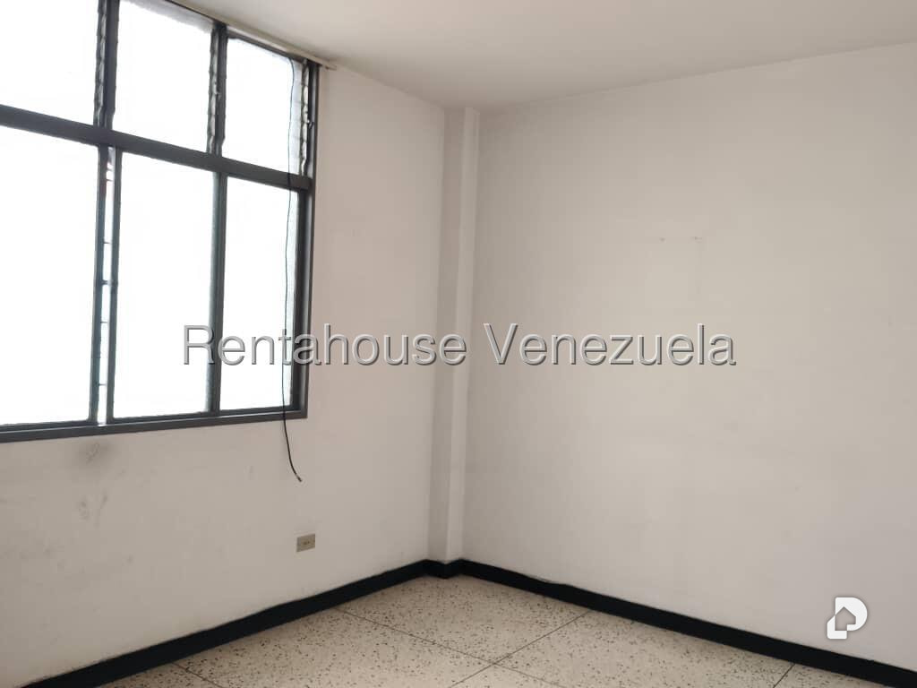 Local comercial en Catia, Caracas – 14