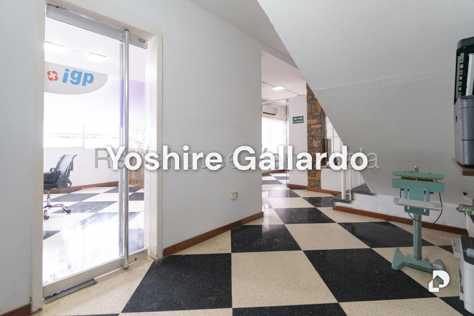 Local comercial en Chuao, Caracas – 25