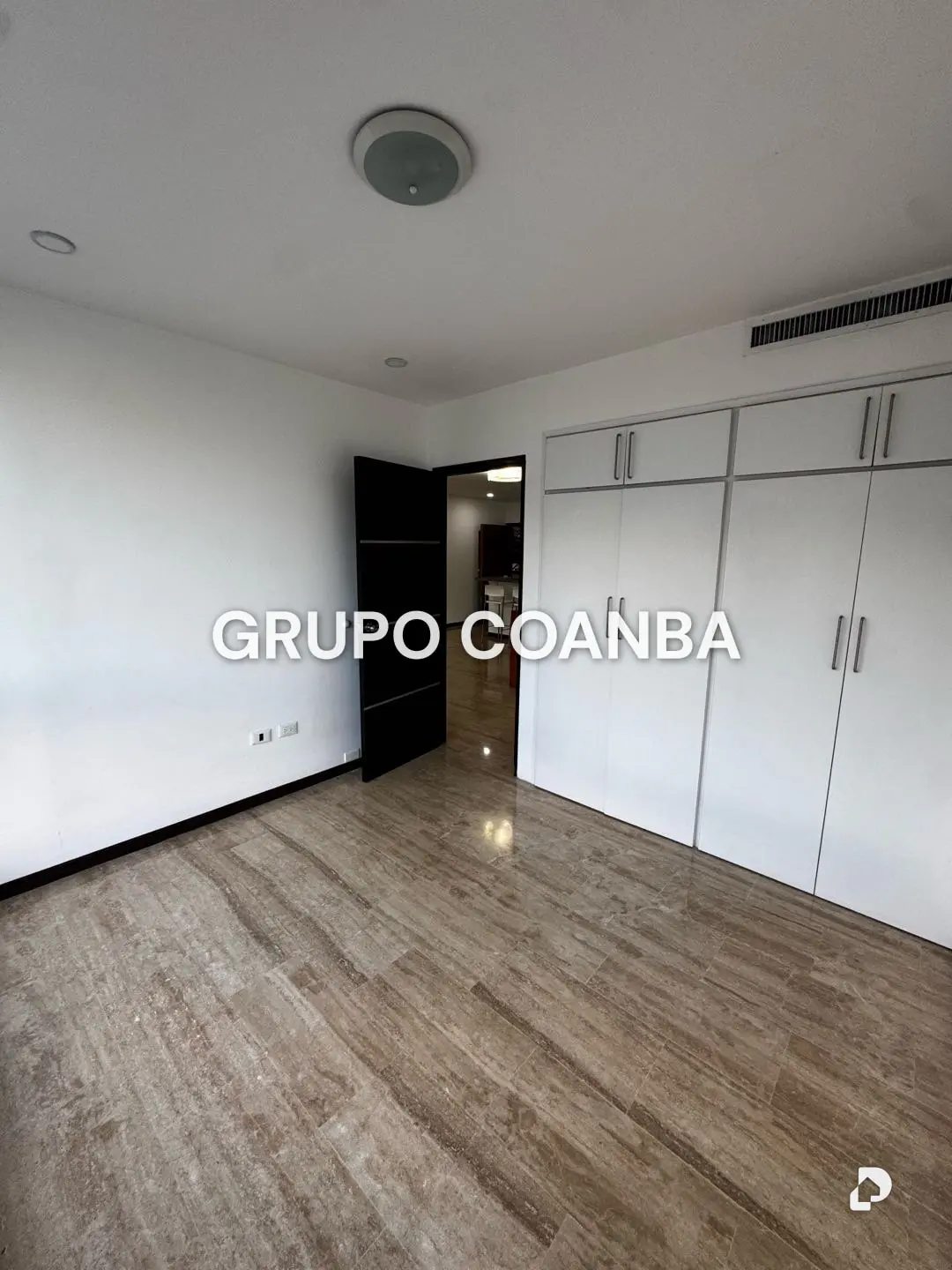Apartamento en Lomas de Las Mercedes, Caracas – 12