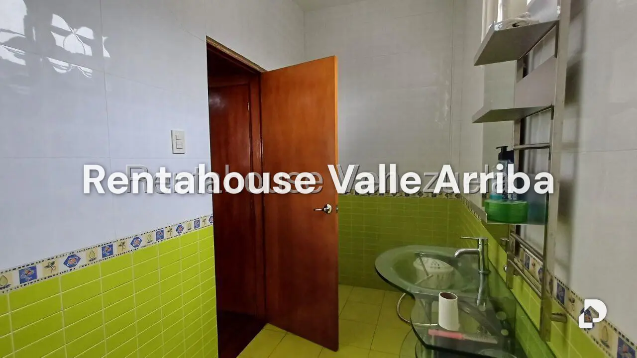 Casa en Prados del Este, Caracas – 29