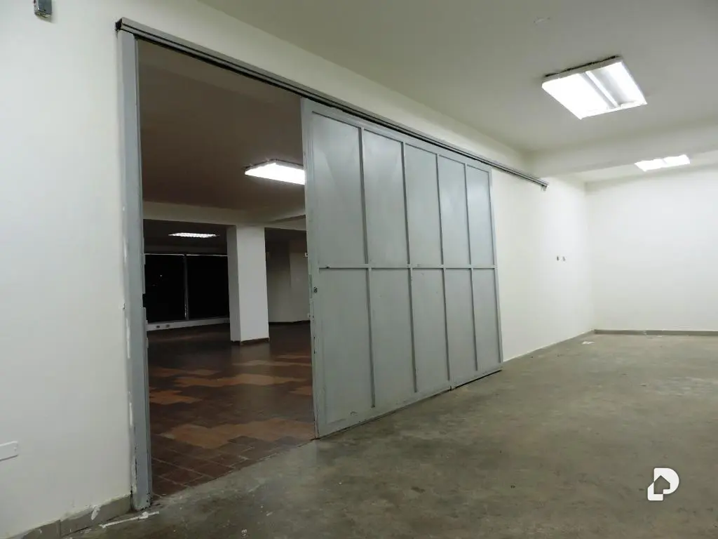 Edificio en La Urbina, Caracas – 5