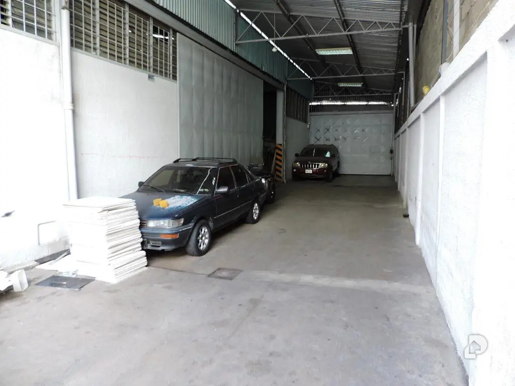 Edificio en La Urbina, Caracas – 7