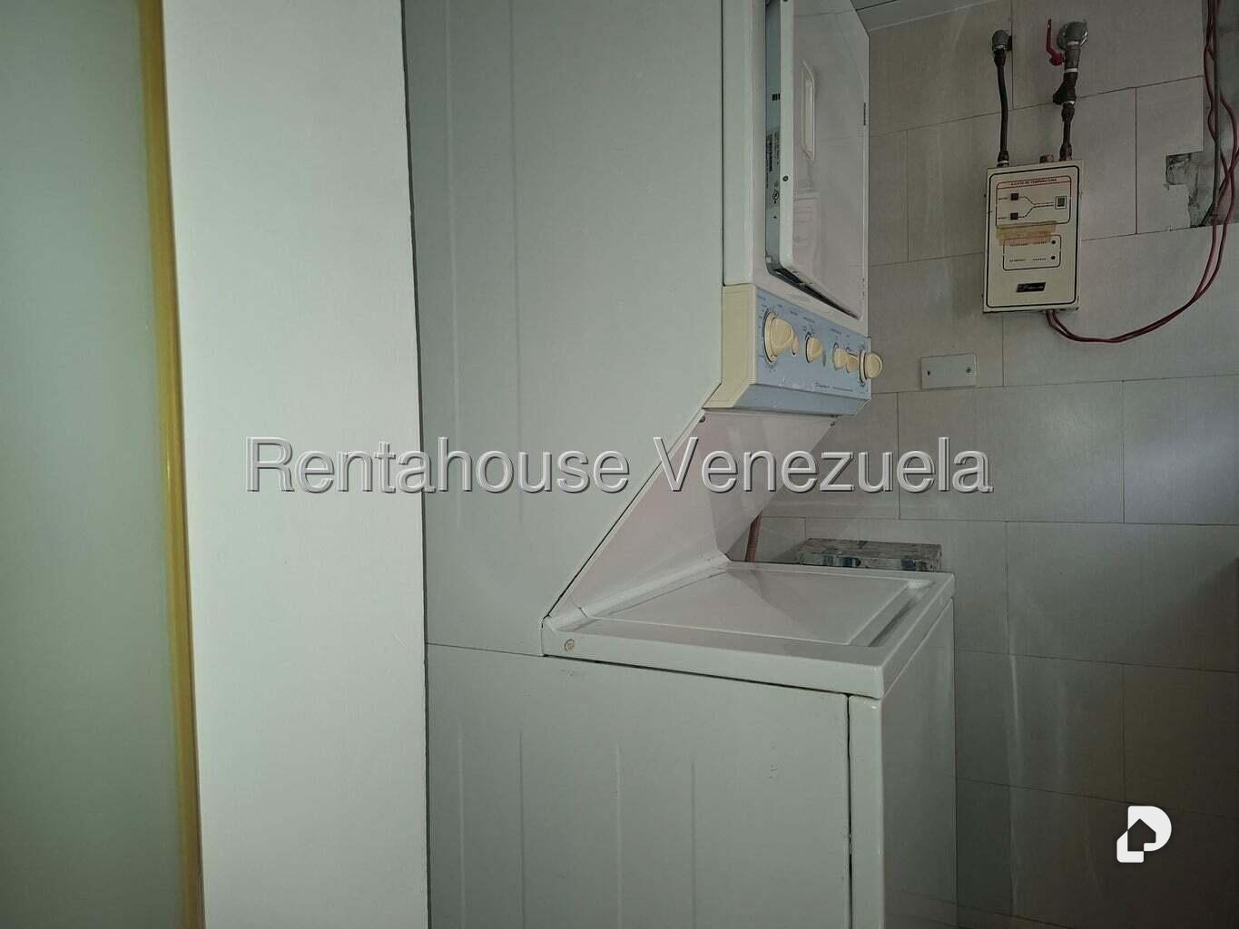 Apartamento en Los Palos Grandes, Caracas – 19