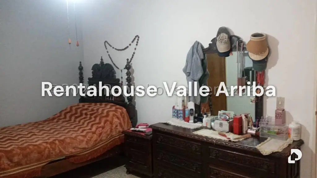 Casa en Lomas De La Trinidad, Caracas – 14