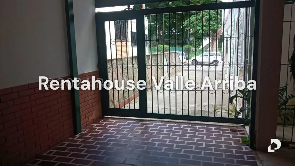 Casa en Lomas De La Trinidad, Caracas – 3