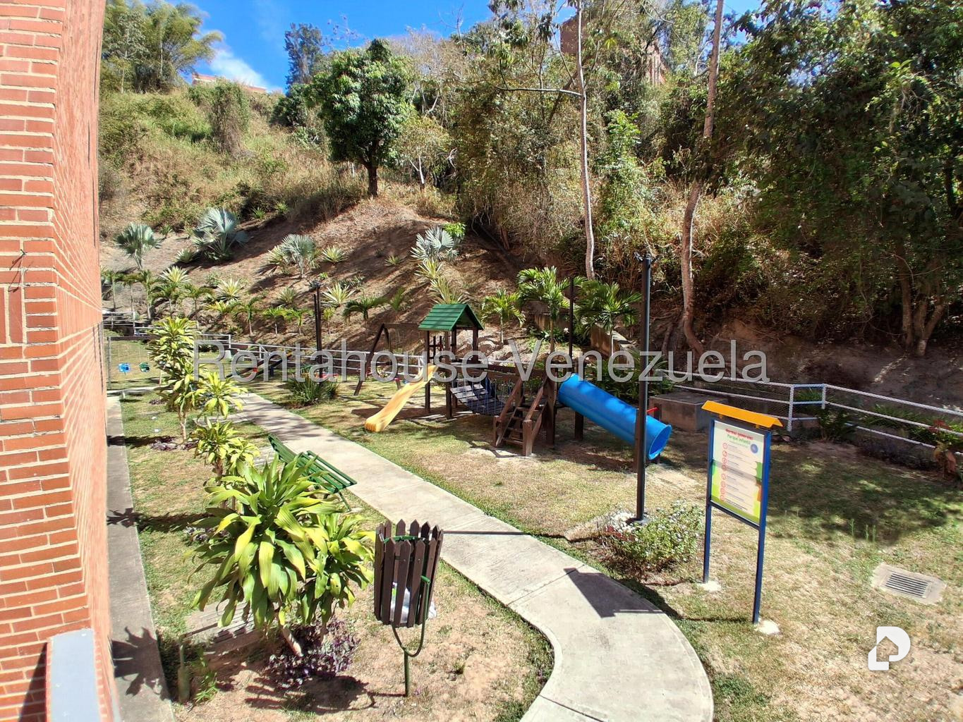 Apartamento en Colinas de La Tahona, Caracas – 17