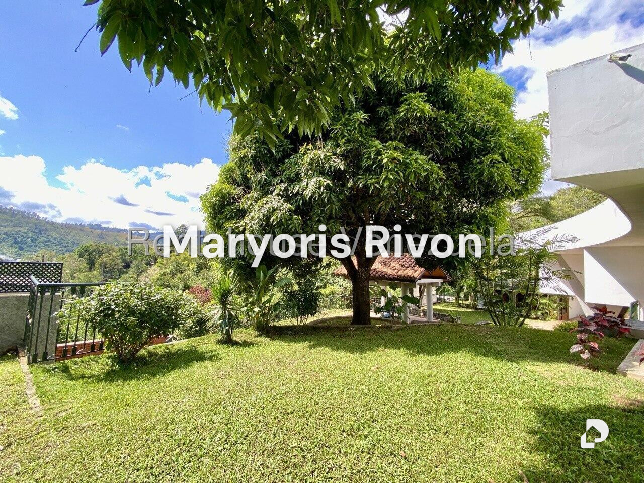 Casa en Lomas De La Trinidad, Caracas – 29