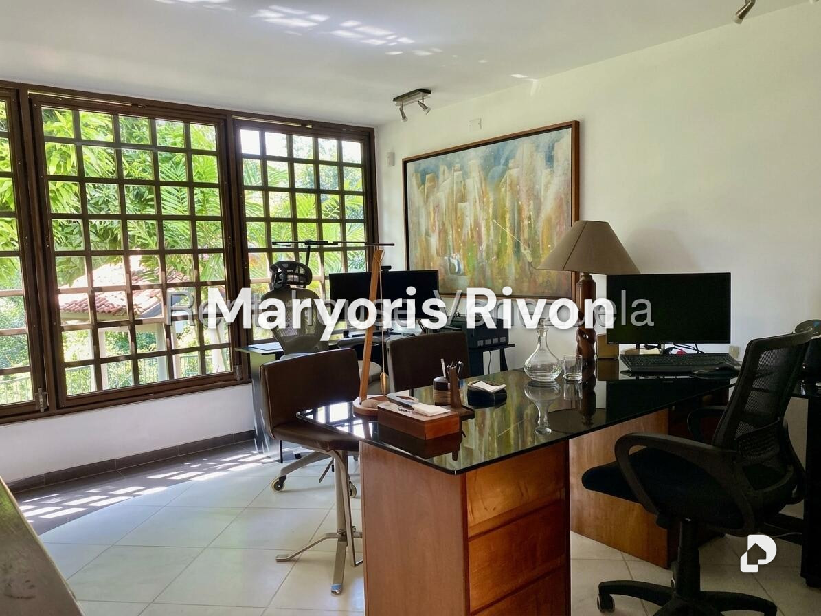 Casa en Lomas De La Trinidad, Caracas – 15