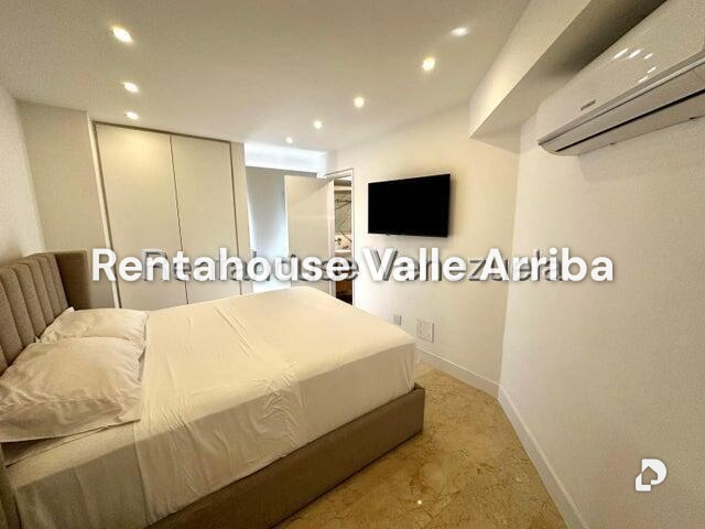 Apartamento en El Rosal, Caracas – 11