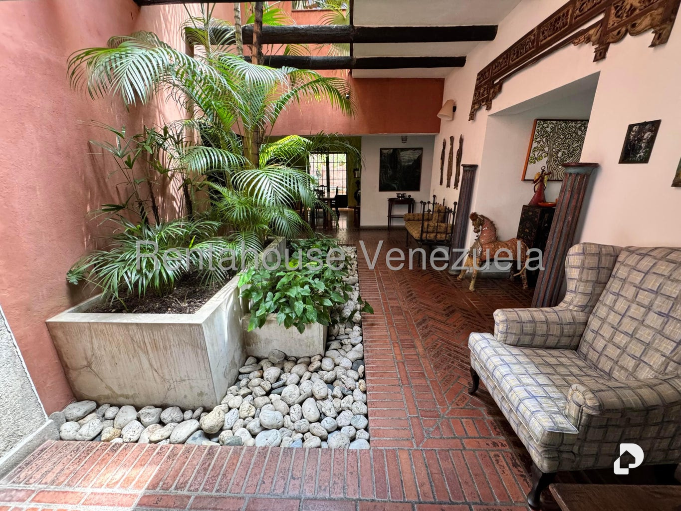 Casa en Los Palos Grandes, Caracas – 2
