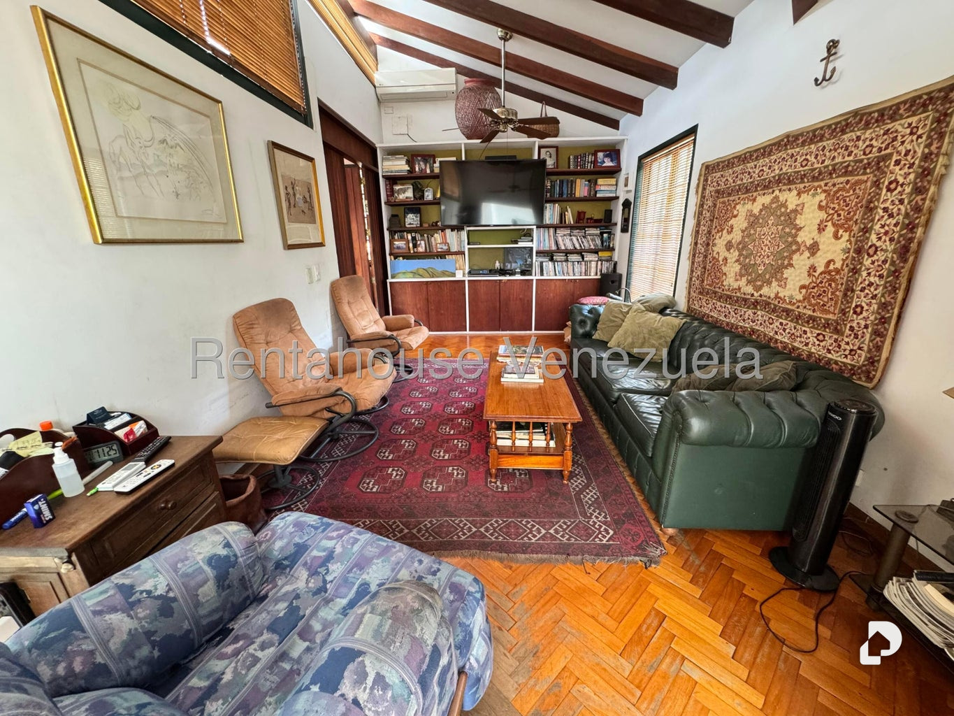 Casa en Los Palos Grandes, Caracas – 28