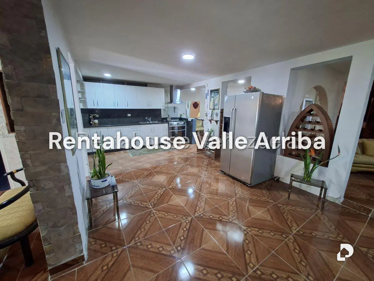 Casa en La Rosaleda, San Antonio de Los Altos – 11