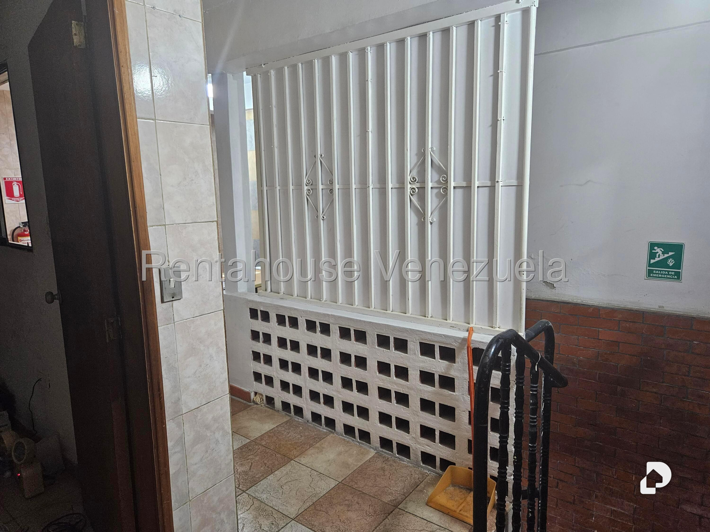 Local comercial en San Agustin del Norte, Caracas – 16