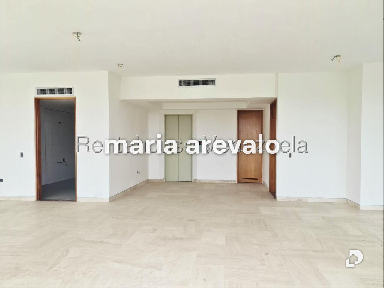 Apartment in Colinas de Valle Arriba / Mirador de Los Campitos, Caracas – 2