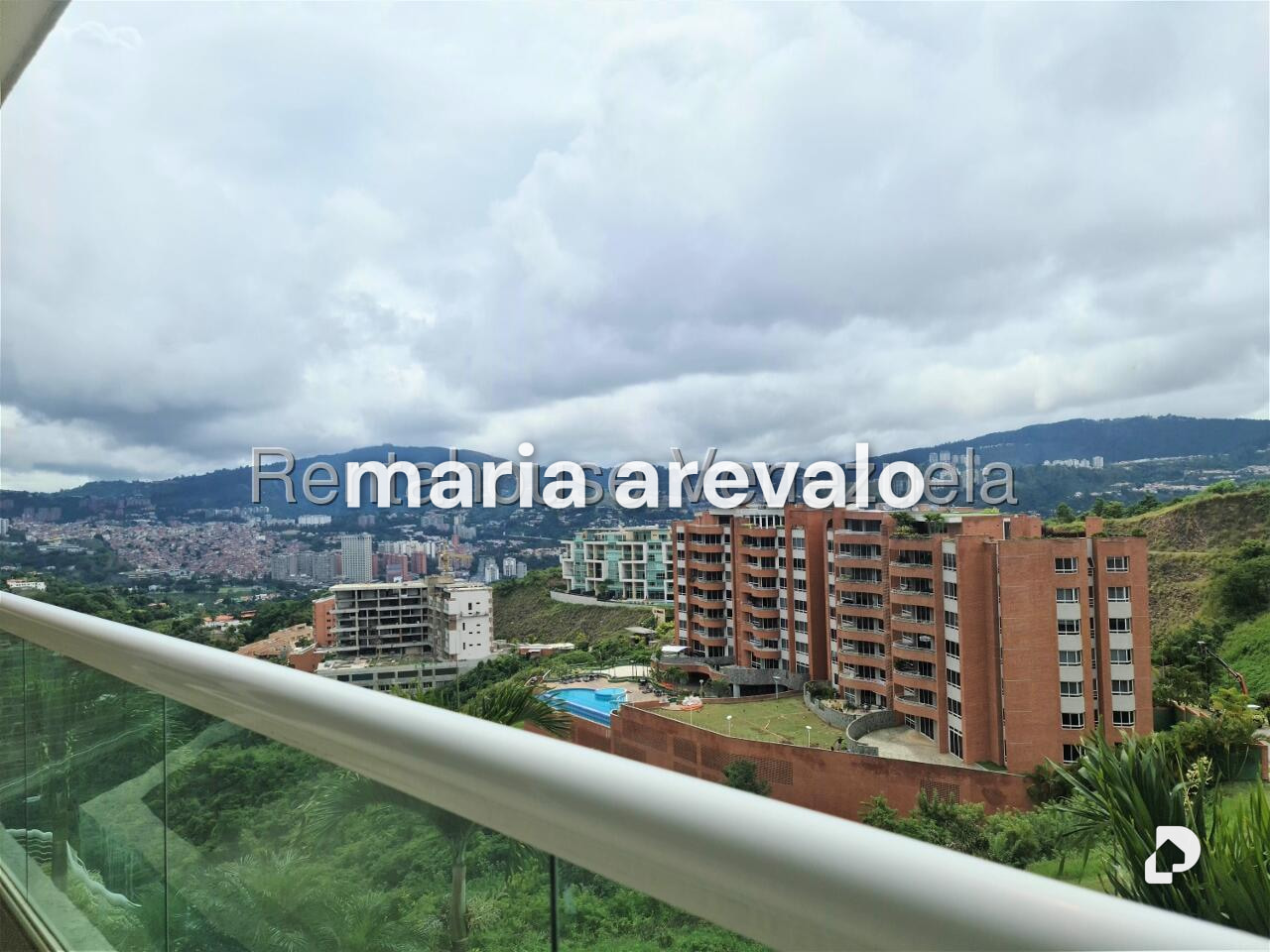 Apartment in Colinas de Valle Arriba / Mirador de Los Campitos, Caracas – 4