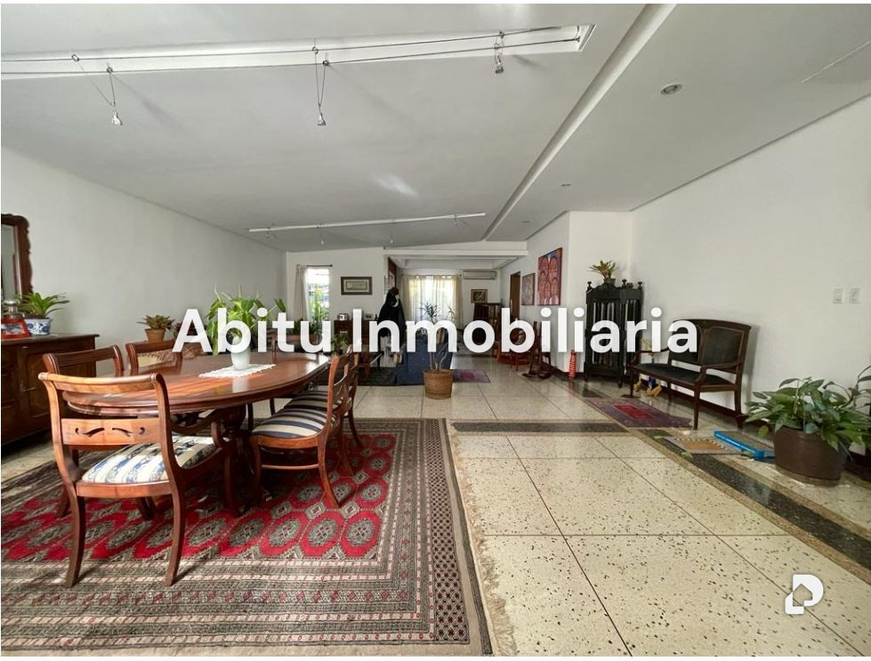 Casa en La Castellana, Caracas – 12