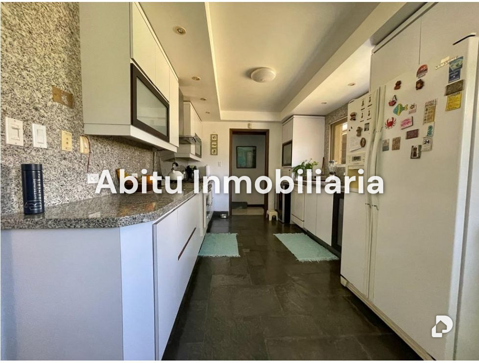 Casa en La Castellana, Caracas – 13