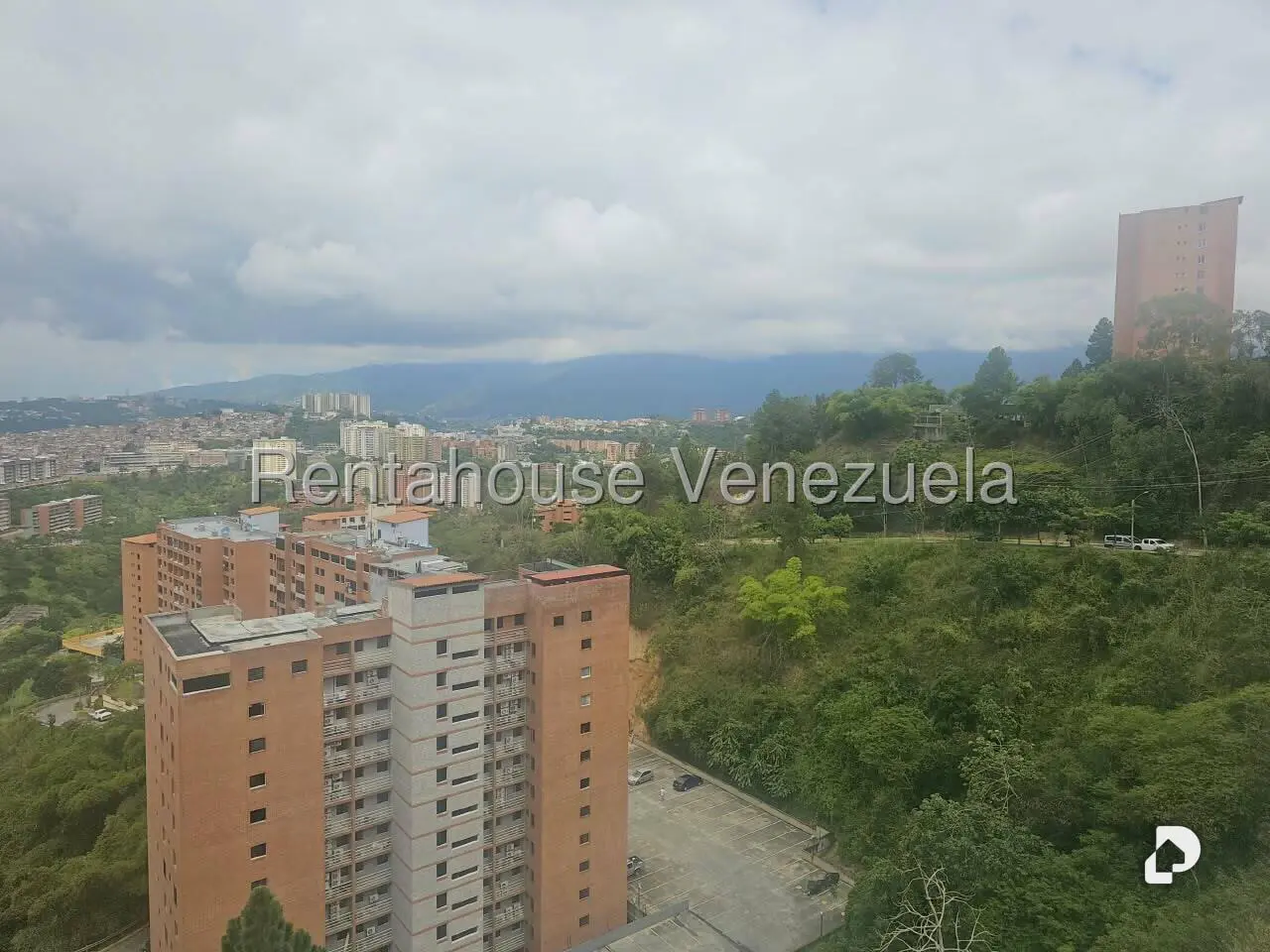 Apartamento en Colinas de La Tahona, Caracas – 11
