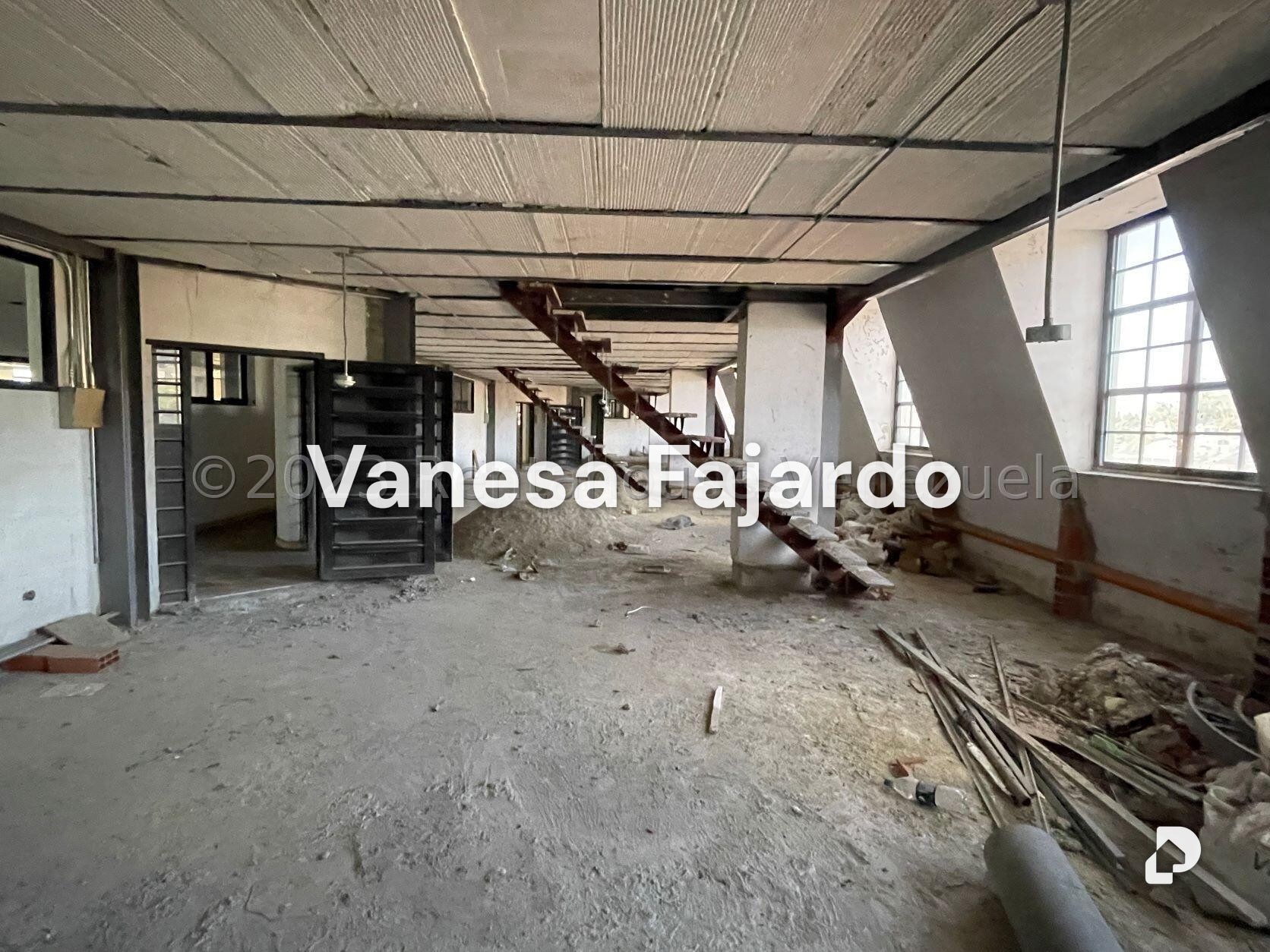 Oficina en Municipio Carrizal, Carrizal – 24