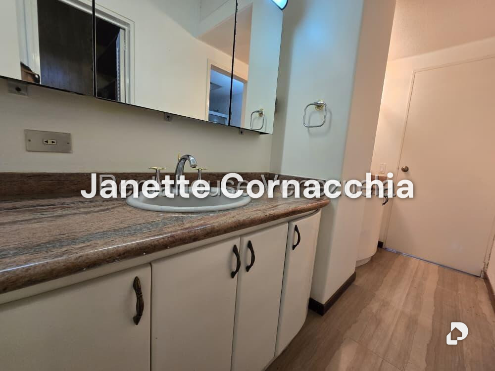 Apartamento en Cumbres de Curumo, Caracas – 23