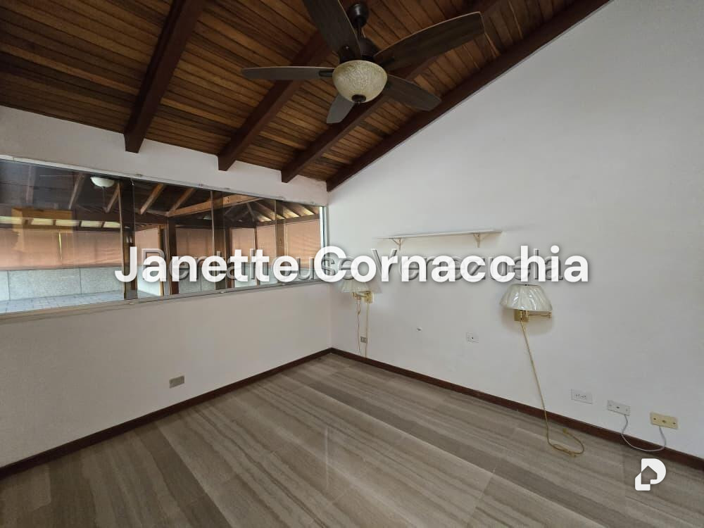 Apartamento en Cumbres de Curumo, Caracas – 26
