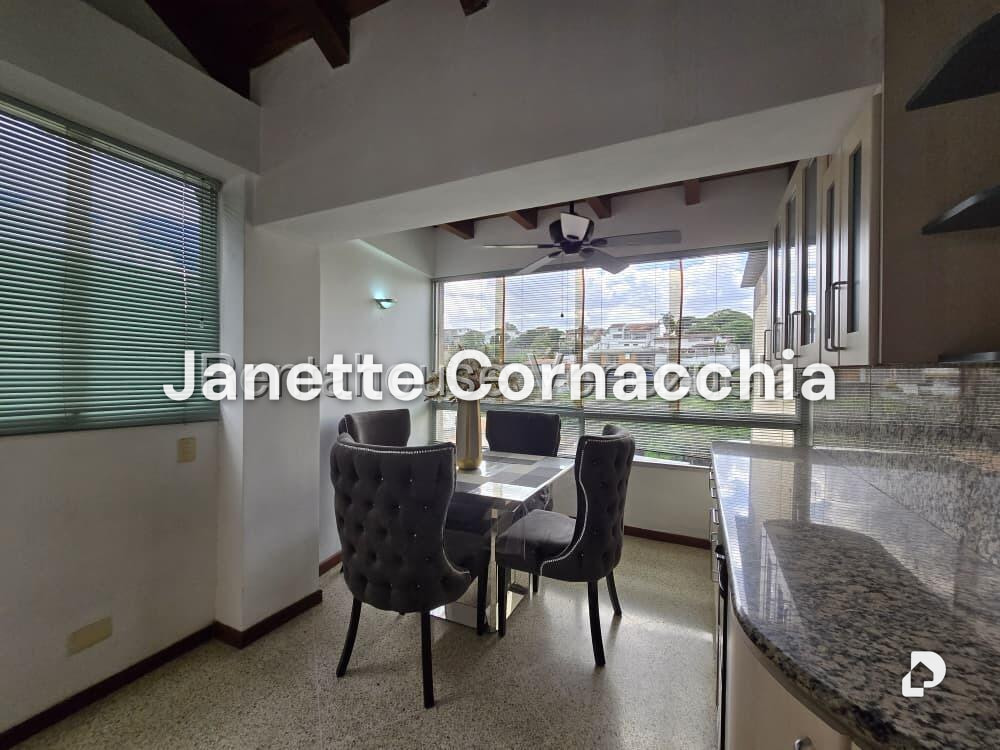 Apartamento en Cumbres de Curumo, Caracas – 12