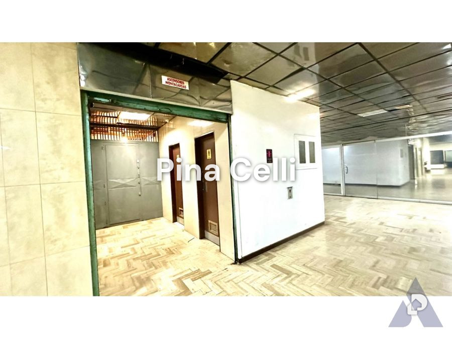 Local comercial en Prados del Este, Caracas – 11