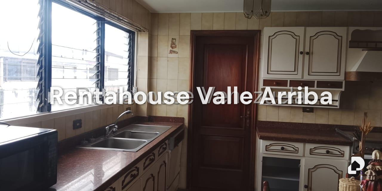 Apartamento en La Florida, Caracas – 17
