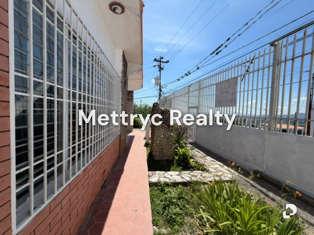 Casa en Urbanización Colinas De Santa Rosa, Barquisimeto – 30