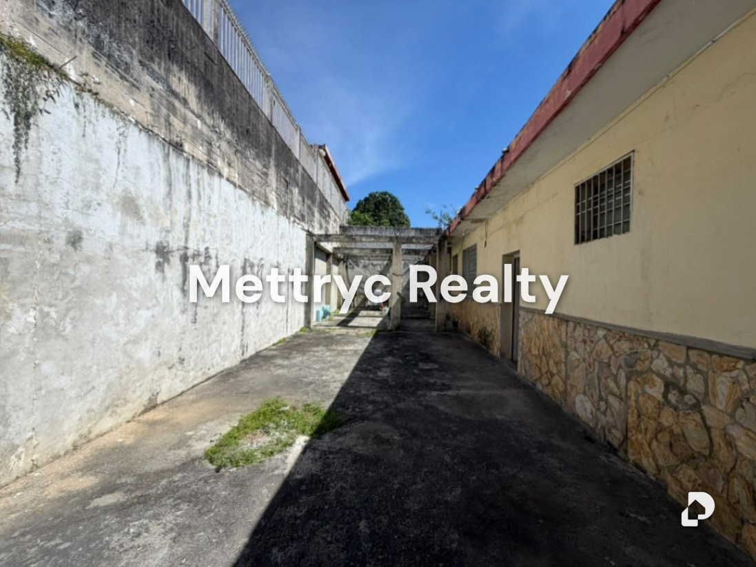 Casa en Urbanización Colinas De Santa Rosa, Barquisimeto – 24
