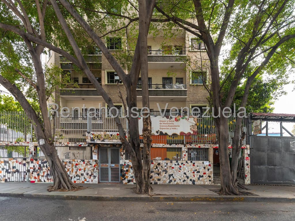 Local comercial en Caracas - 1
