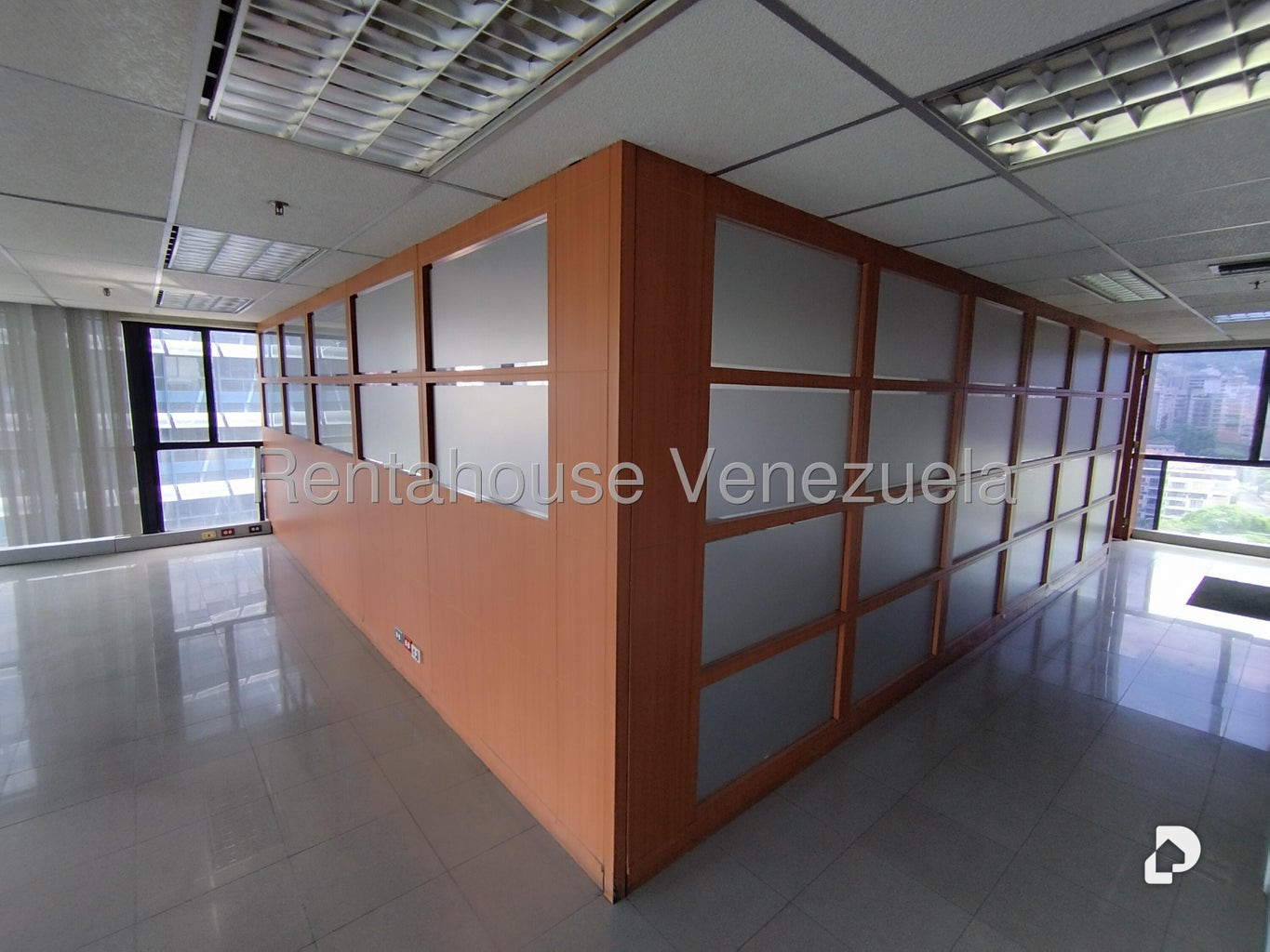 Local comercial en Plaza Venezuela, Caracas – 5
