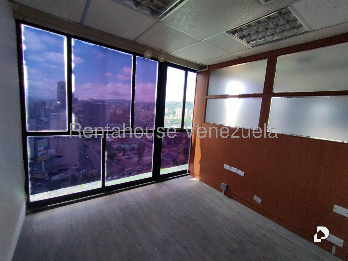 Local comercial en Plaza Venezuela, Caracas – 6
