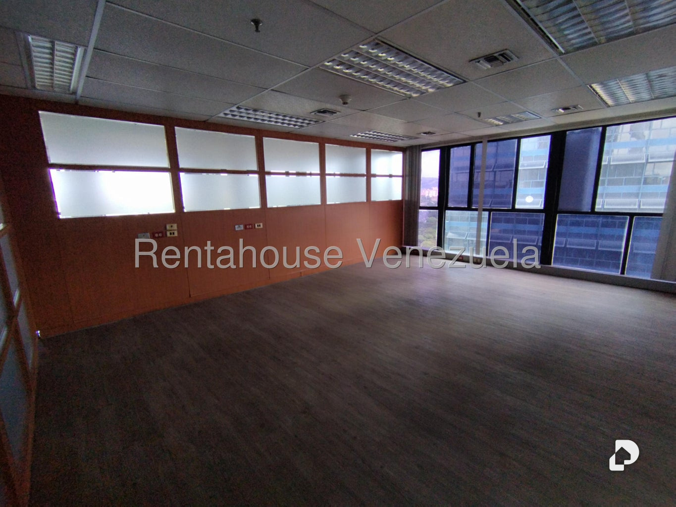 Local comercial en Plaza Venezuela, Caracas – 4