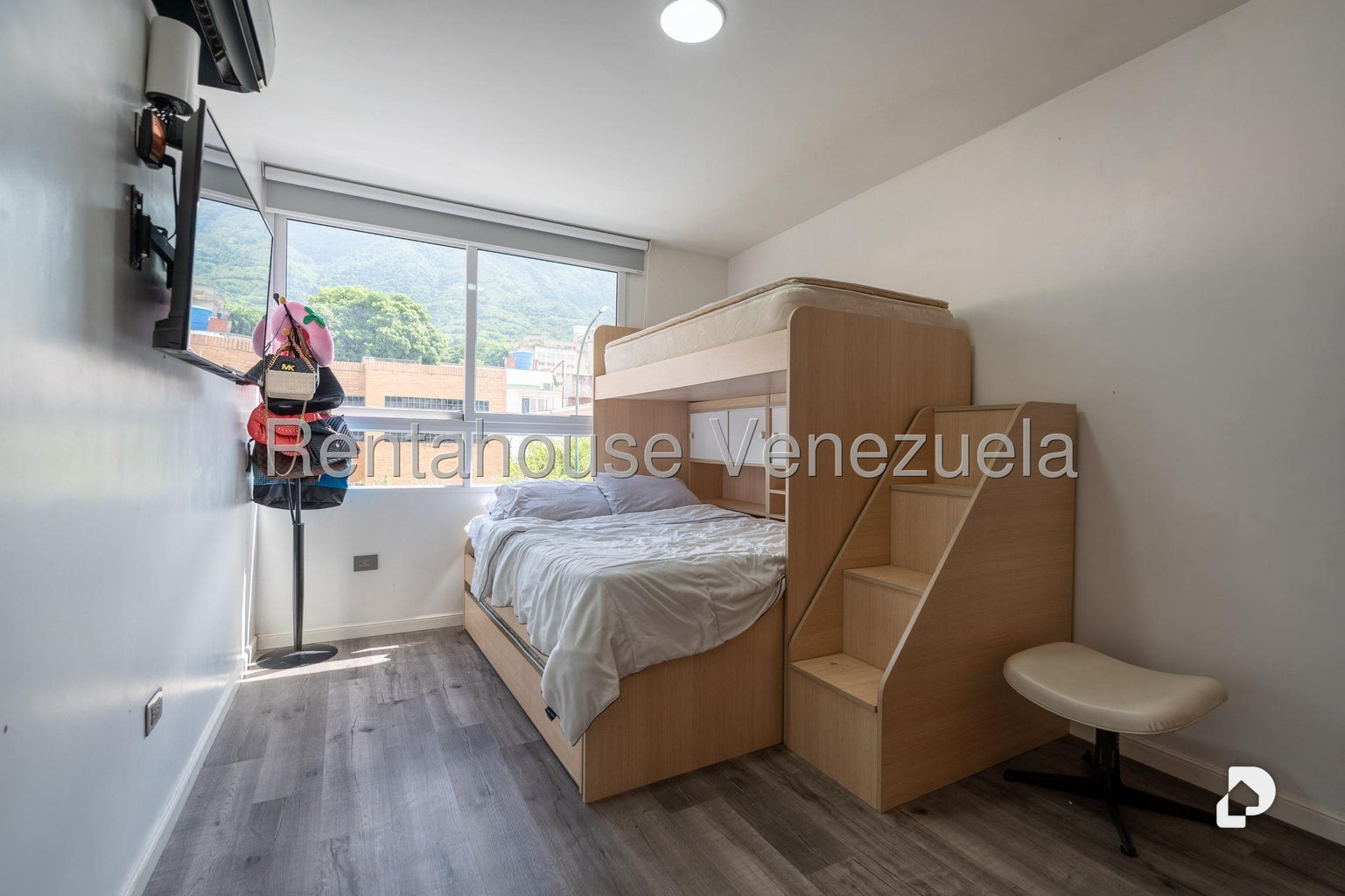 House in Santa Eduvigis, Caracas – 30