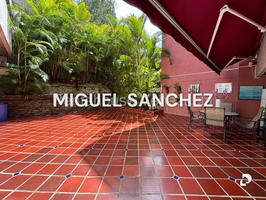Apartamento en Los Naranjos, Caracas – 23