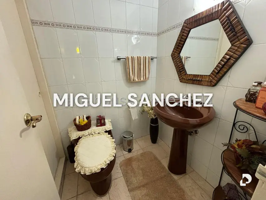 Apartamento en Los Naranjos, Caracas – 18