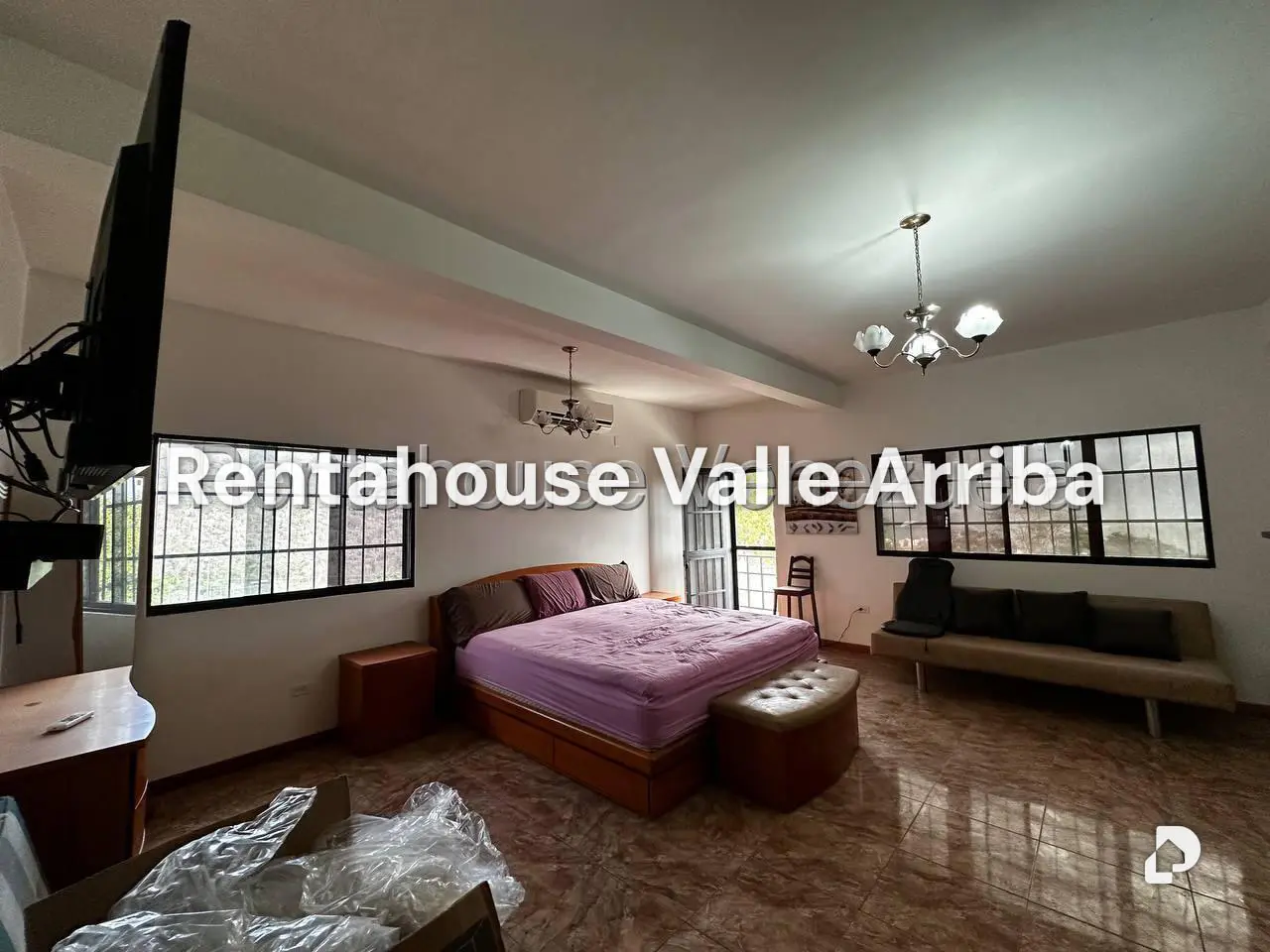 Casa en Parque Caiza, Caracas – 30